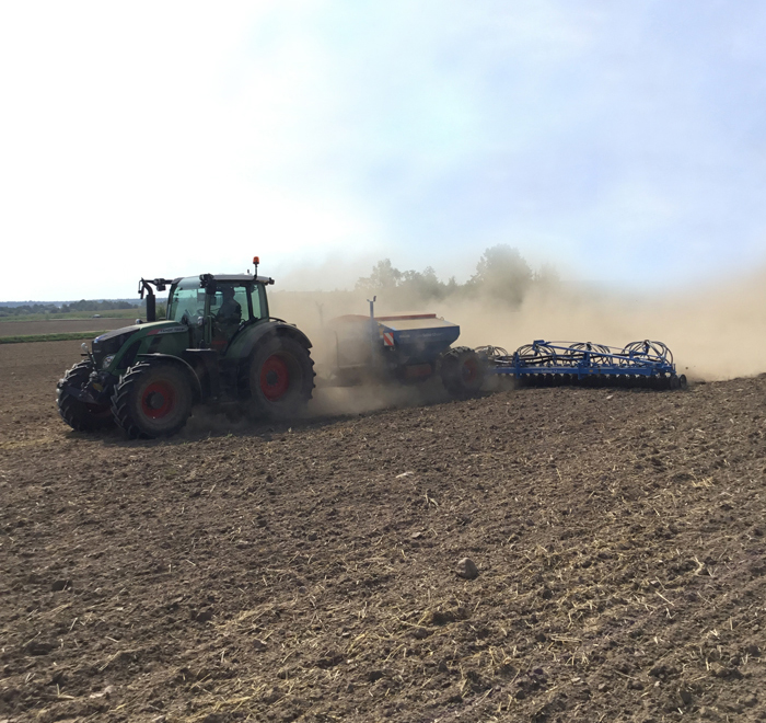 Трактор Fendt 724 и сеялка Lemken Solitair 12