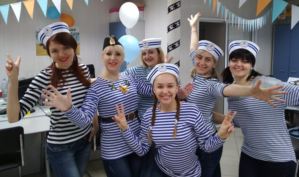 Девушки коммерческого отдела Полымя Агро