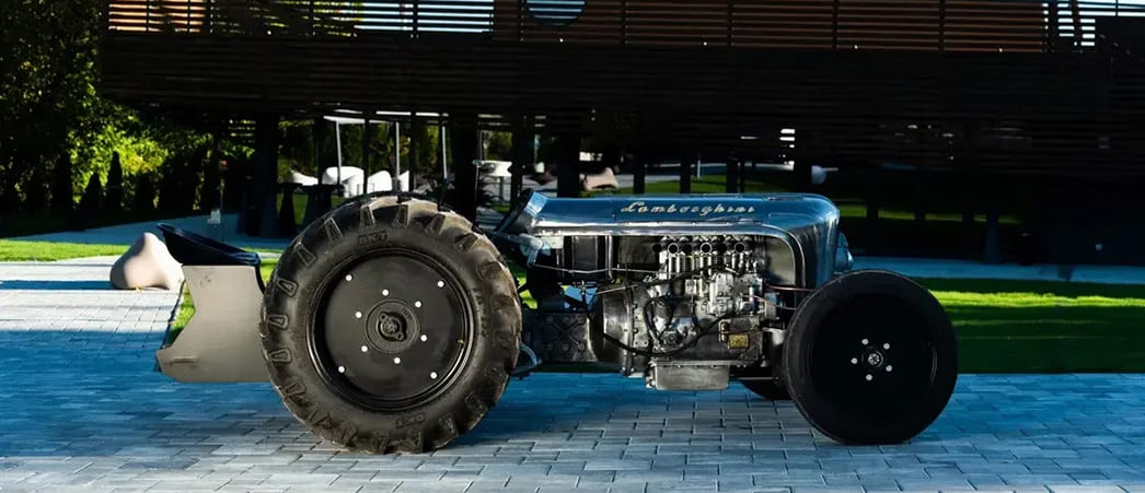 Редкий трактор Lamborghini Centenario Tractor