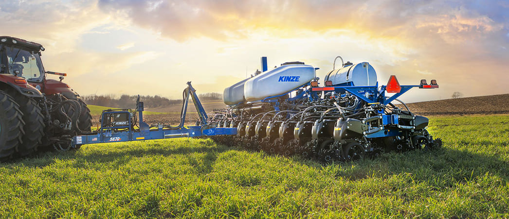 Новая двухрядная сеялки точного высева Kinze 5670