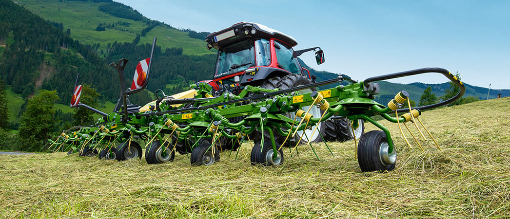 Роторные ворошитель-вспушиватель Krone Vandro