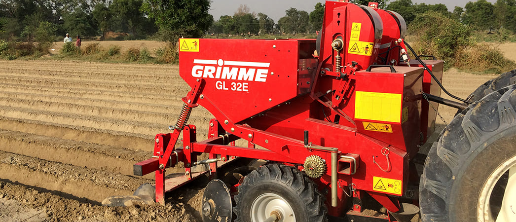 Картофелесажалка Grimme GL 32 E