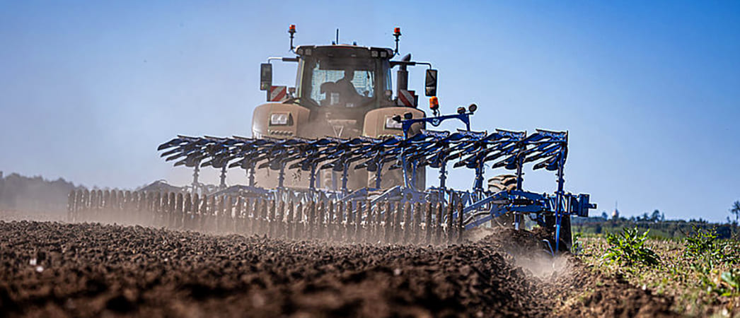 Полунавесной плуг Lemken Titan 18