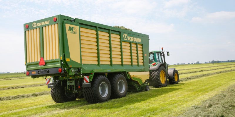 Фото Самозагружающиеся прицепы с дозатором Krone MX