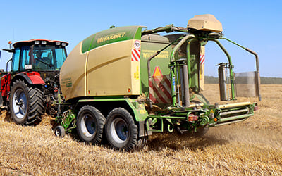 Фото Пресс-подборщик рулонный