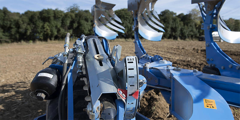 Фото Полунавесной плуг Lemken Diamant 16