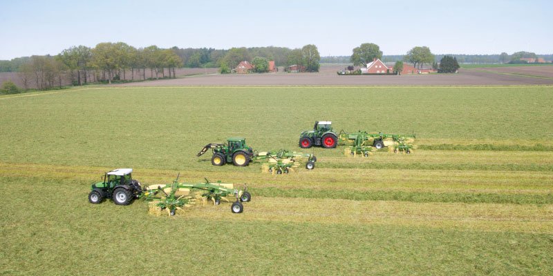 Фото Krone Swadro двухроторные с центральной укладкой