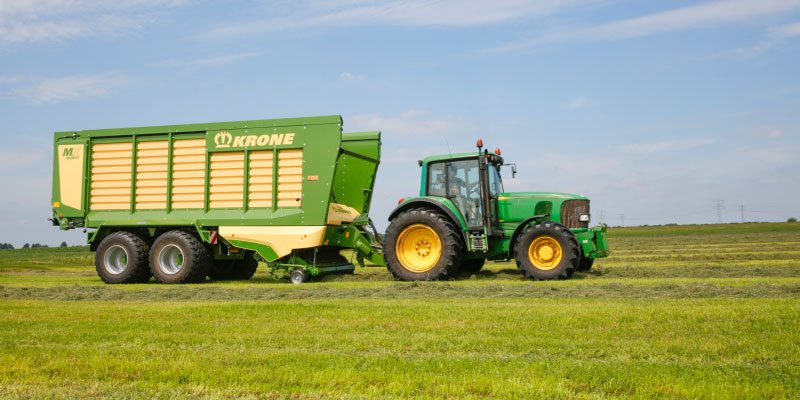 Фото Самозагружающиеся прицепы с дозатором Krone MX