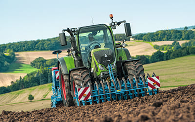 Трактор Fendt 700 Vario 