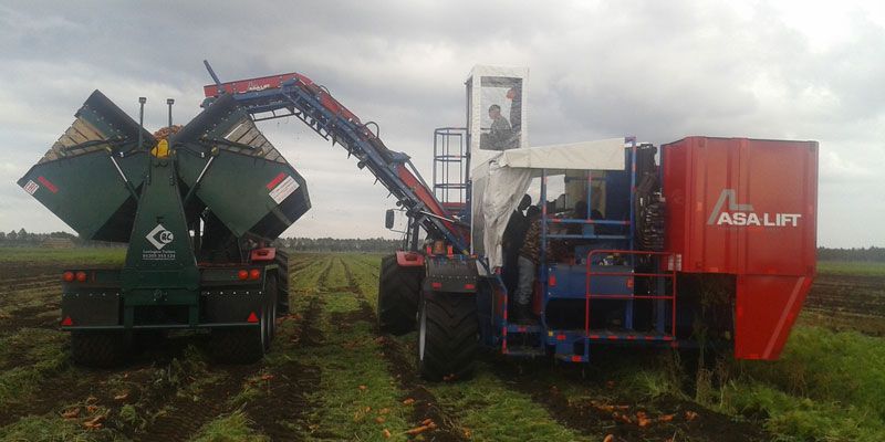 Фото Полунавесные морковоуборочные комбайны Asa-Lift T