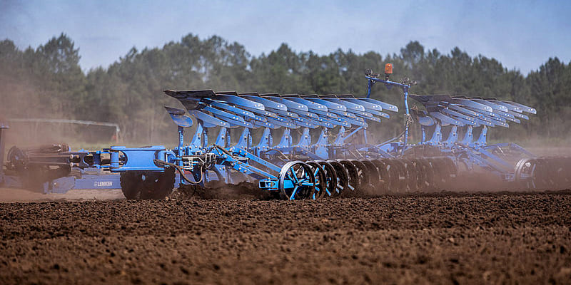 Фото Полунавесной плуг Lemken Titan