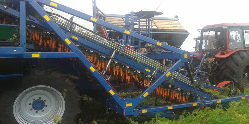 Фото Полунавесные морковоуборочные комбайны Asa-Lift T
