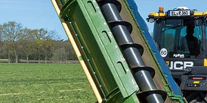 KRONE EasyCut R 360 Collect — задненавесная косилка с поперечным шнековым конвейером